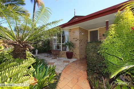 28 Queen Elizabeth Dr, Eatons Hill, QLD 4037