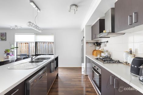 Property photo of 21 Iris Grove Greenvale VIC 3059