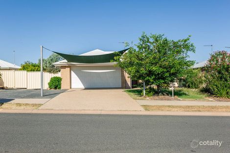 Property photo of 3 Lakeside Drive Emerald QLD 4720
