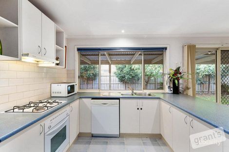 Property photo of 18 Grand Arch Way Berwick VIC 3806
