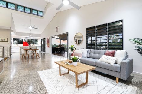 Property photo of 2 Yirra Crescent Rosebery NT 0832