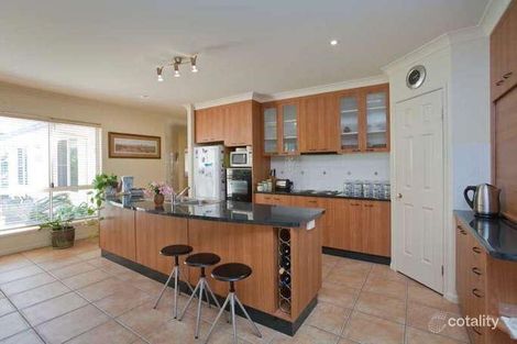 39 Windermere Ave, Sinnamon Park, QLD 4073