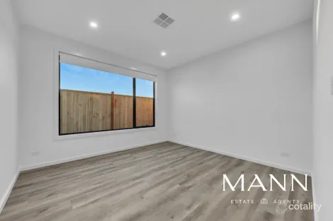 Property photo of 8 Lavender Street Wollert VIC 3750