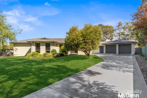 Property photo of 8 Ey Place Kambah ACT 2902