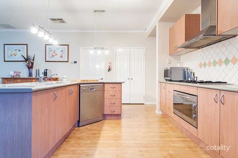 Property photo of 22 Tusmore Rise Craigieburn VIC 3064