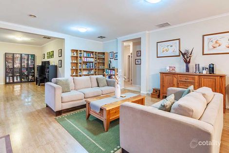 Property photo of 22 Tusmore Rise Craigieburn VIC 3064