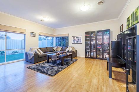 Property photo of 22 Tusmore Rise Craigieburn VIC 3064
