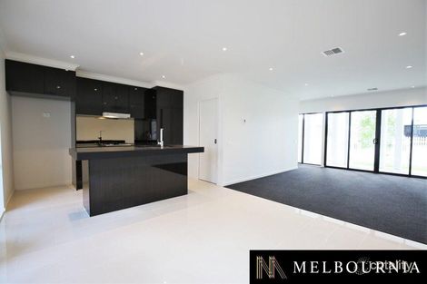 Property photo of 23 Orana Way Springvale VIC 3171