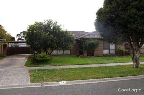 Property photo of 17 Macquarie Court Cranbourne North VIC 3977