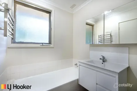 Property photo of 29 Aurora Close Mawson ACT 2607