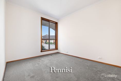 2/6-8 Kindale Ct, Avondale Heights, VIC 3034