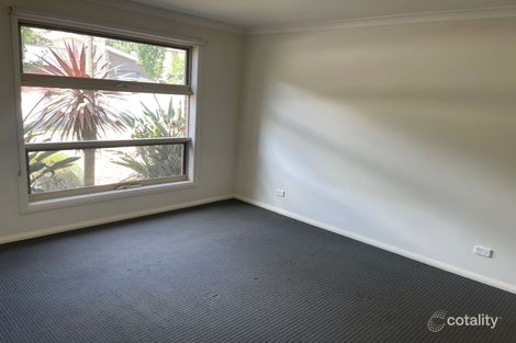 Property photo of 21 Valleyview Grove Drouin VIC 3818