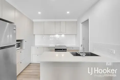 Property photo of 11/30 Everglade Street Yarrabilba QLD 4207