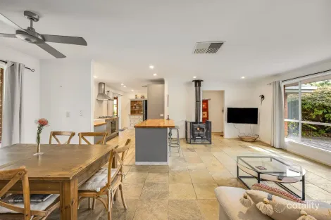 Property photo of 44 Horseshoe Drive Aberfoyle Park SA 5159