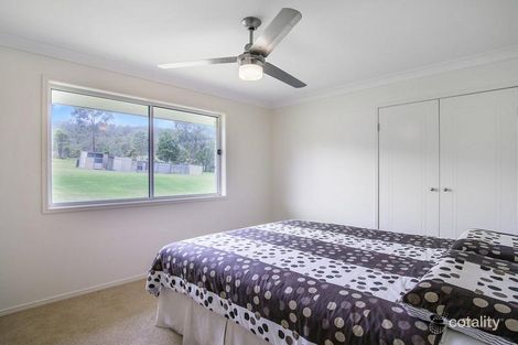 Property photo of 37 Waldorf Place Maudsland QLD 4210