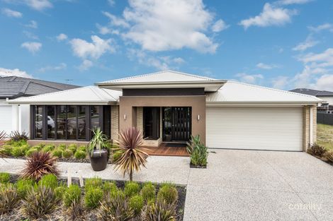 Property photo of 8 Pegasus Road Cranbourne West VIC 3977