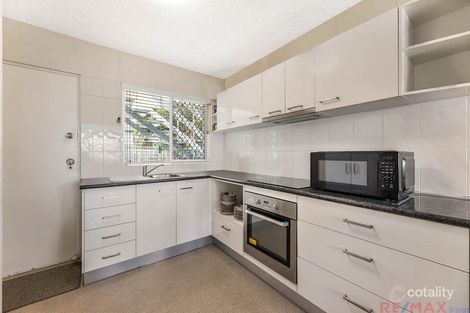 Property photo of 1/1 Leichhardt Street Golden Beach QLD 4551