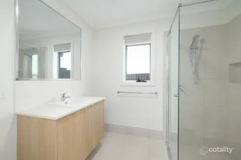 Property photo of 24 Leyland Circuit Lochinvar NSW 2321