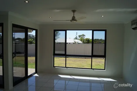 Property photo of 1/1 Moriarty Street Emerald QLD 4720