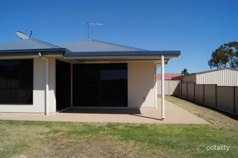 Property photo of 1/1 Moriarty Street Emerald QLD 4720