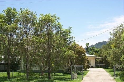 8 Redwood St, Whitfield, QLD 4870