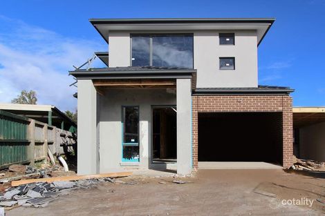 2/2 Pin Oak Ct, Narre Warren, VIC 3805