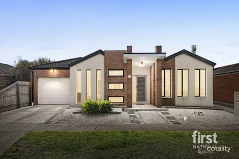 1/3 OFFICER CT, WERRIBEE, VIC 3030