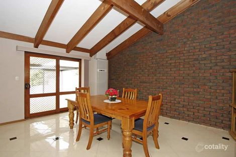 Property photo of 40 Holly Rise Hackham West SA 5163