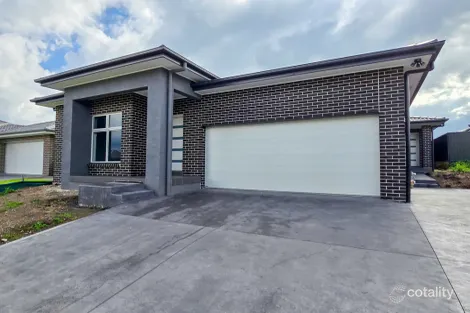 16 Mallee Cres, Tahmoor, NSW 2573