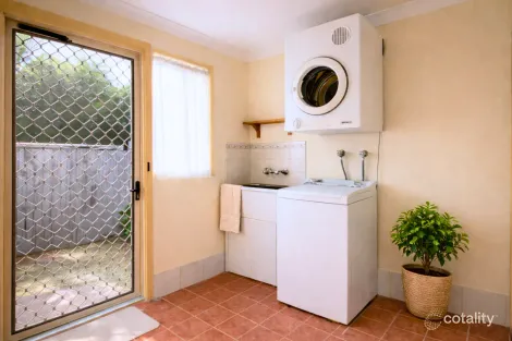 Property photo of 64 Laricina Circuit Forest Lake QLD 4078