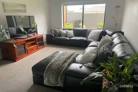 Property photo of 29 Houghton Crescent Eagle Point VIC 3878
