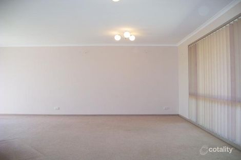 Property photo of 15 Majura Place Jerrabomberra NSW 2619