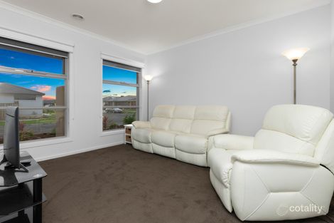 Property photo of 16 Elgata Way Werribee VIC 3030
