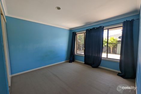 2/185 Olsen Ave, Labrador, QLD 4215