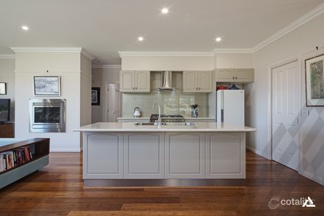 Property photo of 7 Heyington Place Drouin VIC 3818