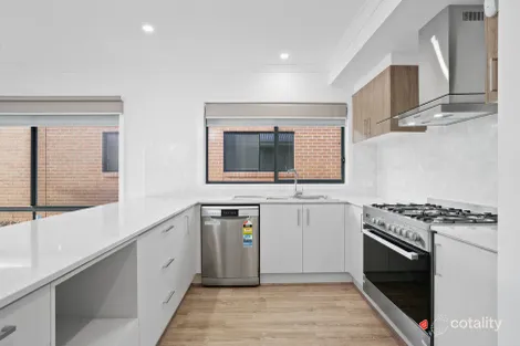 15 GOODENIA AVE, LARA, VIC 3212