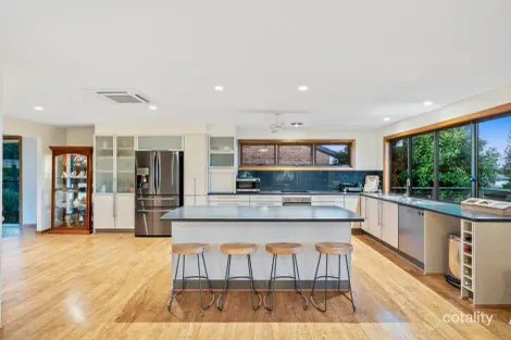 Property photo of 1 Kestrel Close Benowa QLD 4217