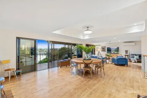 Property photo of 1 Kestrel Close Benowa QLD 4217