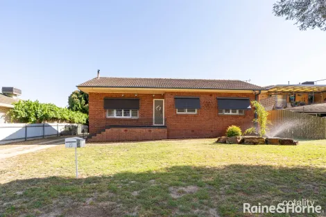 22 Waratah St, Kooringal, NSW 2650