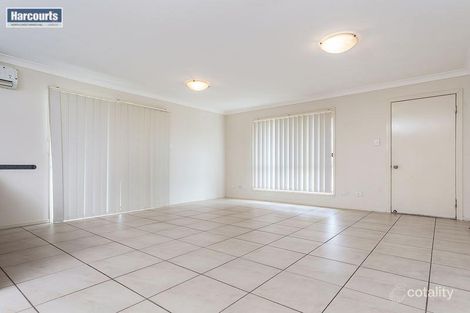 Property photo of 1 Parrey Court Rothwell QLD 4022