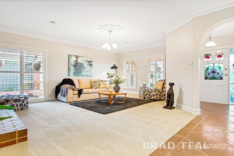 Property photo of 1 Bobbora Court Taylors Lakes VIC 3038