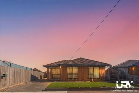 Property photo of 96 Langdon Crescent Craigieburn VIC 3064