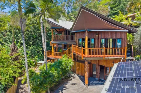 8 TRINIDAD CL, TRINITY BEACH, QLD 4879