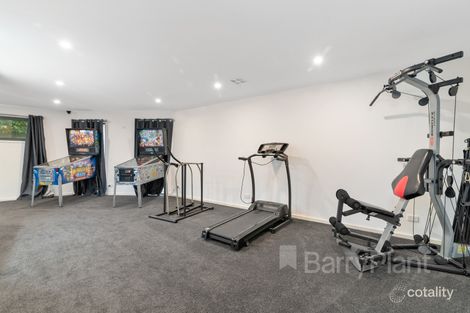 Property photo of 24 Lumeah Crescent Ferntree Gully VIC 3156