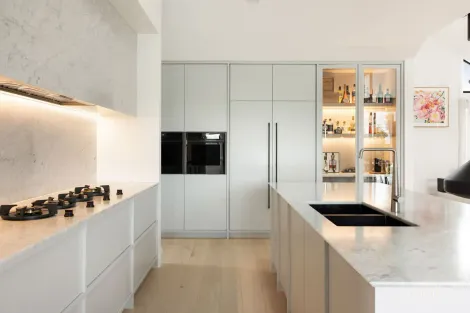 Property photo of 18 Sevira Avenue Gledswood Hills NSW 2557