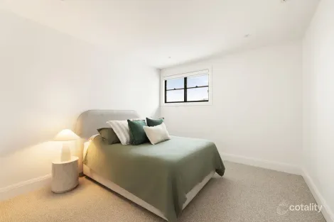 Property photo of 18 Sevira Avenue Gledswood Hills NSW 2557