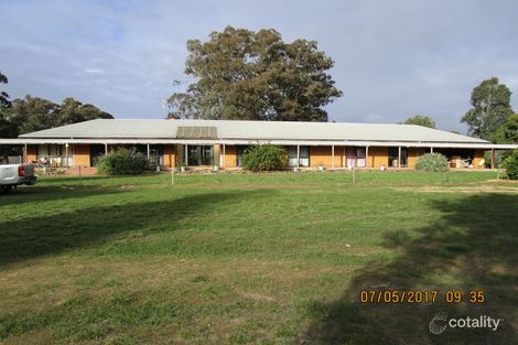 17 Back Cemetery Rd, Moonambel, VIC 3478