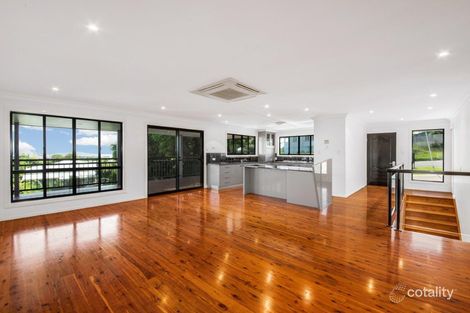 Property photo of 33 Hill Crescent West Gladstone QLD 4680
