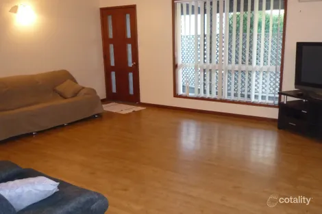 Property photo of 17 William Street Urangan QLD 4655