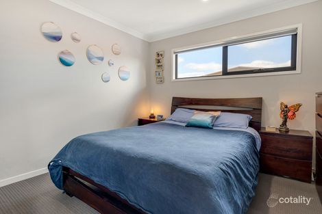 Property photo of 1/2 Dhemre Place Dallas VIC 3047